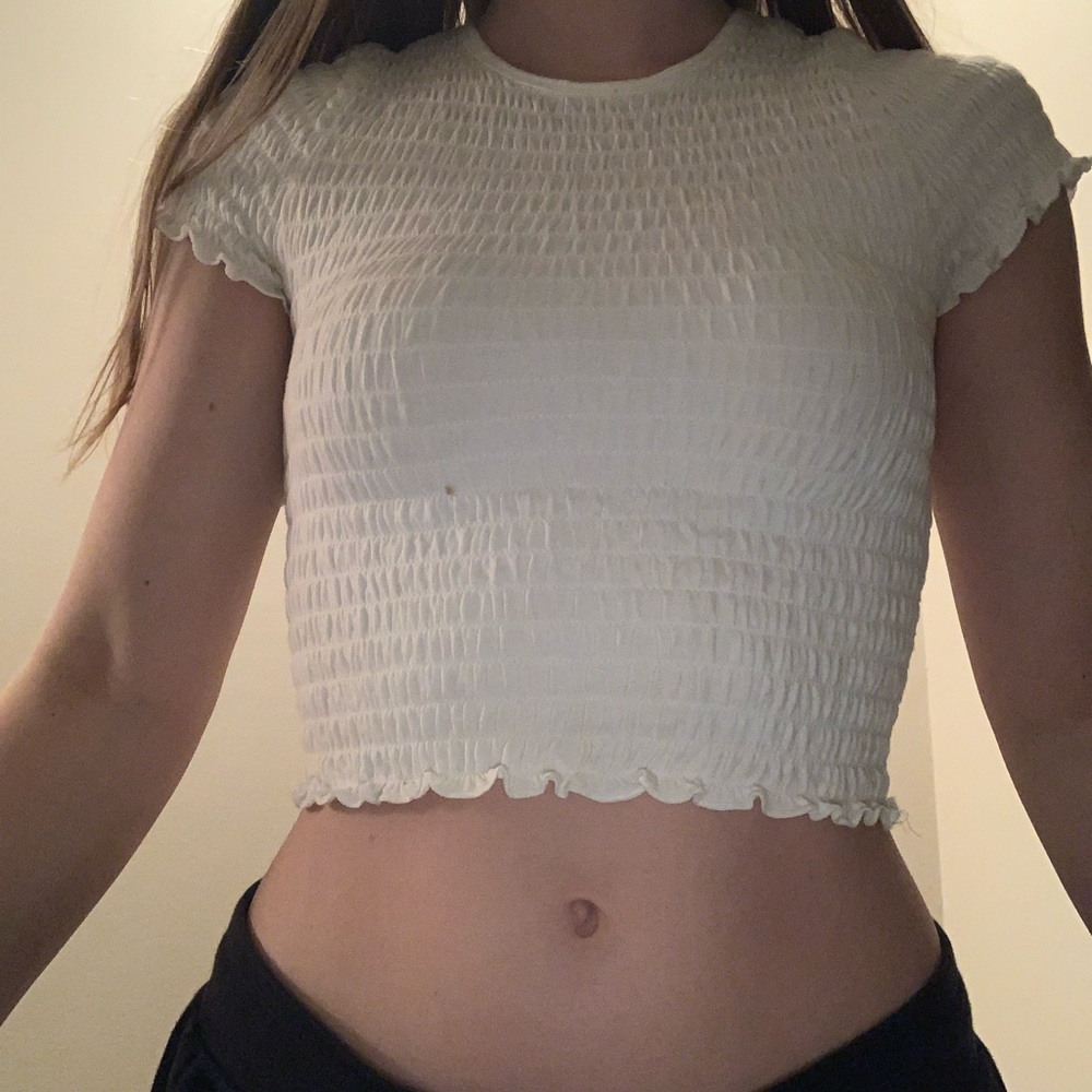 HOLLISTER CROP TOP🤍 Size: XS